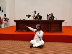 சிறந்த மாநகராட்சிக்கான விருது கிடைக்க காரணம் யார்? - சேலம் மாமன்ற கூட்டத்தில் திமுக, அதிமுகவினர் இடையே காரசார விவாதம்.