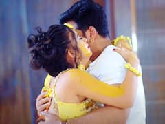 टूट गए पवन सिंह के संजोए सपने, कोमल सिंह के गले लग खूब रोए एक्टर