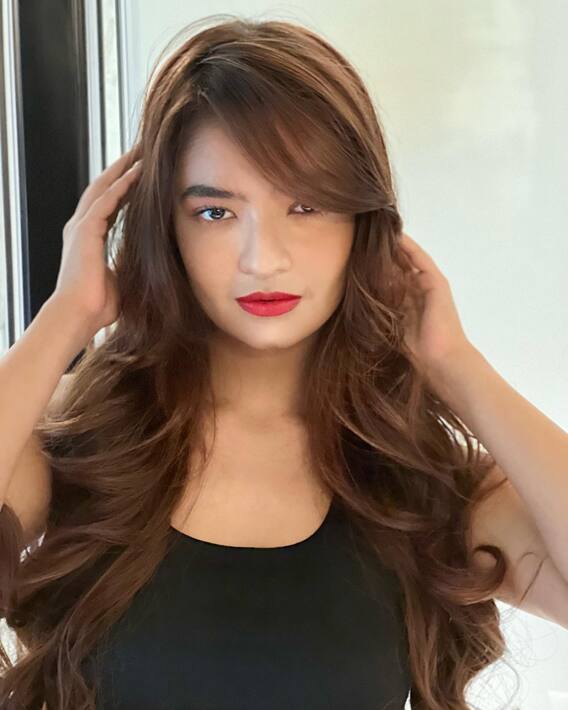 Anushka Sen का बदला मिजाज, न्यू लुक देखकर फैंस भी हार गए दिल, देखें गॉर्जियस फोटो