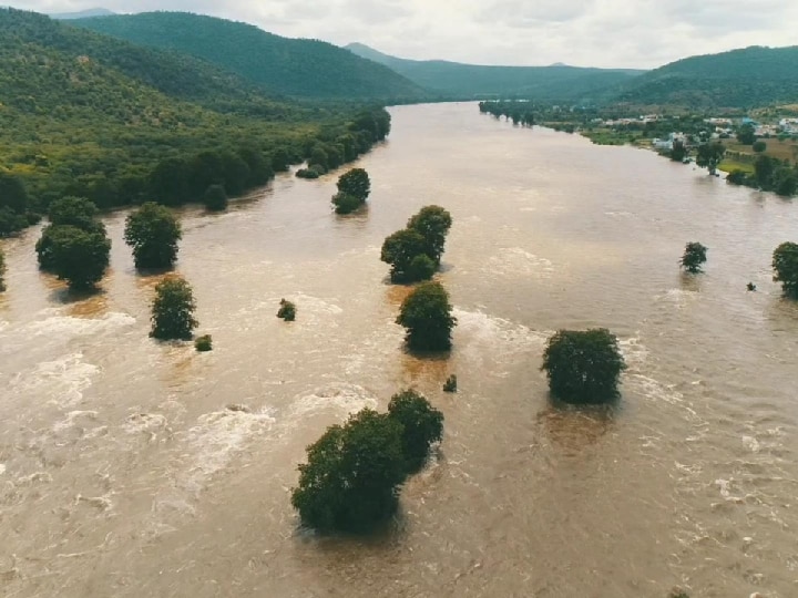 Mettur Dam: கனமழை எதிரொலி - 8 நாட்களுக்குப் பிறகு மேட்டூர் அணையில் இருந்து உபரி நீர் திறப்பு!