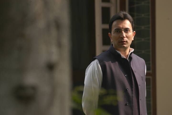 কংগ্রেসের অন্যতম গুরুত্বপূর্ণ মুখ ছিলেন জিতিন প্রসাদ। তিনি প্রাক্তন কেন্দ্রীয় মন্ত্রীও ছিলেন। ২০২২ সালেই জুন মাসে কংগ্রেস ছাড়েন তিনি। পরে বিজেপিতে যোগ দেন। পরে যোগী আদিত্যনাথের মন্ত্রিসভার সদস্য হন তিনি। ছবি: পিটিআই/গেটি