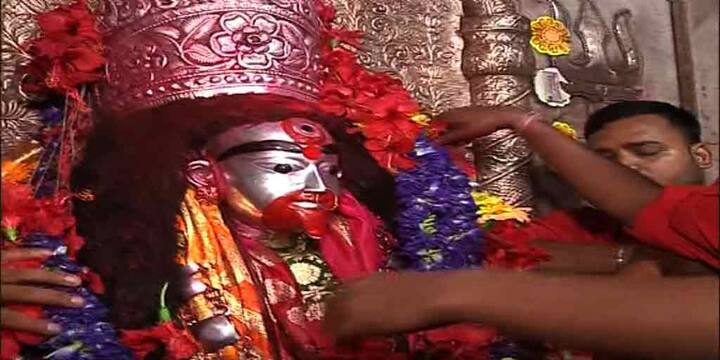 আজ কৌশিকী অমাবস্যা। তারাপীঠে তারা মায়ের বিশেষ পূজা। দিনভর ভক্তদের ঢল। পুজো ..আরতি... মায়ের ভোগ। মনস্কামনা পূরণে মায়ের পায়ে পুজো দিলেন অসংখ্য ভক্ত।