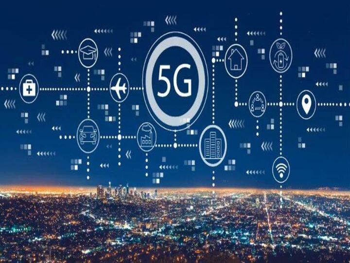 इन शहरों में होगी शुरुआत: 5G सेवा भी 4G की तर्ज पर शुरूआती चरण में देश के इन 13 शहरो से शुरु हो सकती है. इसमें अहमदाबाद (Ahmedabad), बेंगलूरु (Bengaluru), चंडीगढ़ (Chandigarh), चेन्नई (Chennai), दिल्ली (Delhi), गांधीनगर (Gandhinagar), गुरुग्राम (Gurugram), हैदराबाद (Hyderabad), जामनगर (Jamnagar), कलकत्ता (Kolkata), लखनऊ (Lucknow), मुंबई (Mumbai) और पुणे (Pune) शहर शामिल हैं. हो सकता हैं इन शहरों के खास जगहों पर 5G सेवा की टेस्टिंग के लिए शुरु की जाए.