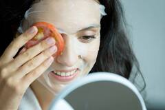 Skin Care : ਖਾਣ ਦੇ ਨਾਲ ਲਾਲ-ਲਾਲ ਟਮਾਟਰ ਚਿਹਰੇ ਦੀ ਵੀ ਵਧਾਉਂਦਾ ਖੂਬਸੂਰਤੀ, ਇਸ ਤਰ੍ਹਾਂ ਤਿਆਰ ਕਰੋ ਫੇਸ ਪੈਕ