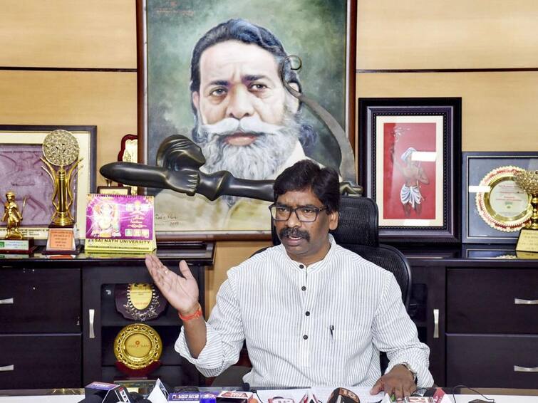 Jharkhand CM Hemant Soren disqualification: Governor to take call today CM Hemant Soren: ஆளுநர் என்ன முடிவு எடுப்பார்? - எம்.எல்.ஏ.க்களுடன் முக்கிய ஆலோசனையில் ஜார்க்கண்ட் முதலமைச்சர்