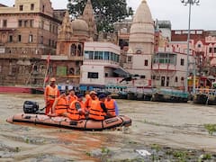 Ghats Go Under Water In Varanasi, Cremations Take Place On Streets, Terraces