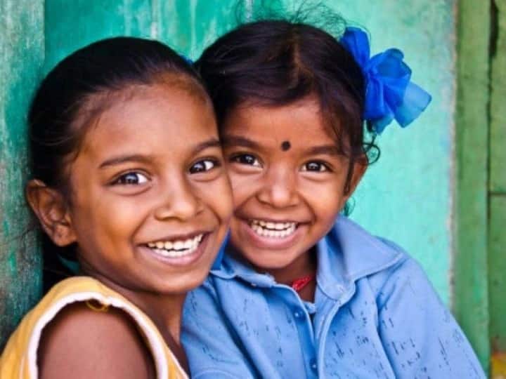 Schemes for Girl Child: चीफ मिनिस्टर राजश्री योजना राजस्थान सरकार द्वारा चलाई जाने वाली स्कीम है जिसमें दो बेटियों के लिए सरकार 50,000 रुपये की आर्थिक मदद देती है.
