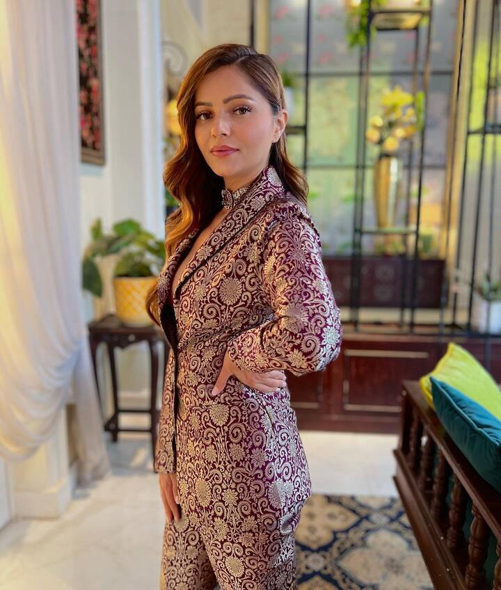 प्रसिद्ध टीव्ही अभिनेत्री रुबिना दिलैक आज (26 ऑगस्ट) तिचा वाढदिवस साजरा करत आहे. रुबिनाने 2006 मध्ये ‘मिस शिमला’ स्पर्धेत भाग घेतला आणि ही स्पर्धा जिंकली होती.