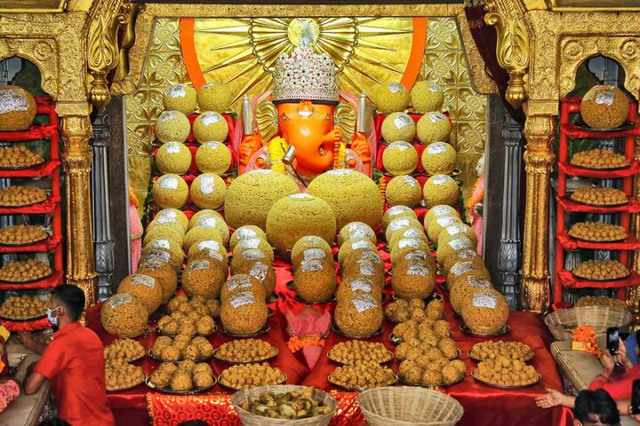 ডিসক্লেইমার: এখানে দেওয়া তথ্য শুধুমাত্র লোকবিশ্বাস, অনুমান এবং প্রচলিত তথ্যের উপর ভিত্তি করে লেখা। কোন তথ্য বা অনুমান প্রয়োগ করার আগে সংশ্লিষ্ট বিশেষজ্ঞের সঙ্গে পরামর্শ করুন। ছবি: পিটিআই