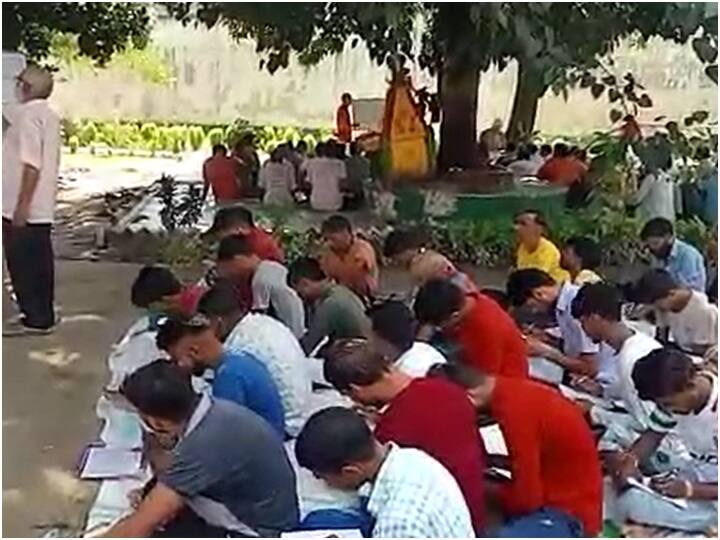 haridwar jail administration runs special school for inmates inside premises ann Haridwar: हरिद्वार जिला जेल की खास पाठशाला में कैदी बने शिक्षक, साथी बंदियों के बीच जला रहे शिक्षा की अलख