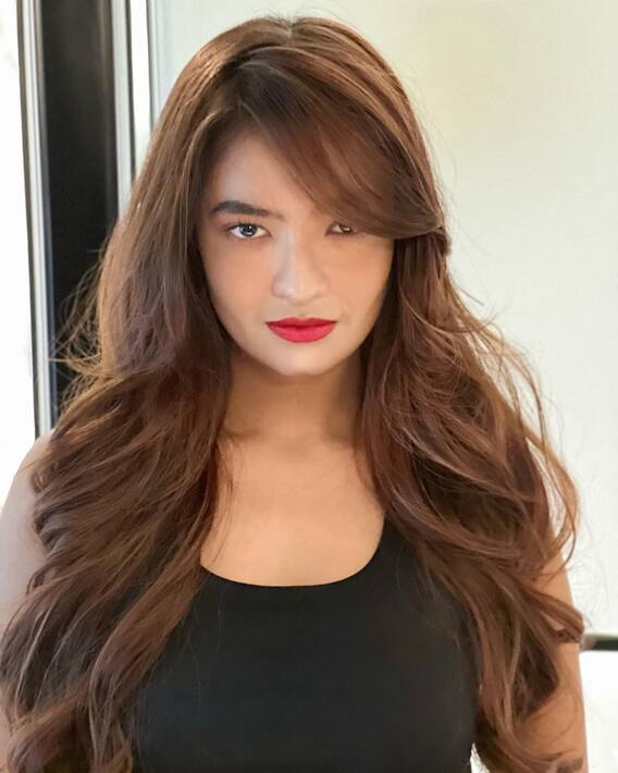 Anushka Sen का बदला मिजाज, न्यू लुक देखकर फैंस भी हार गए दिल, देखें गॉर्जियस फोटो