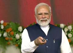 પીએમ મોદી અમદાવાદ એરપોર્ટ પર પહોંચ્યા, રાજ્યપાલ અને CMએ કર્યું સ્વાગત