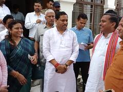 अखिलेश यादव के फोटो शेयर करने के बाद भड़के इटावा सांसद रामशंकर, कहा- पोस्ट दर्शाता है मानसिकता