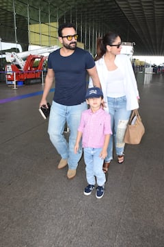 Kareena Family Vacation:फैमिली के साथ वेकेशन पर निकलीं बेबो, नन्हे तैमूर ने दिए एयरपोर्ट पर कूल पोज़