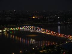 Photo Gallery : साबरमती नदीवरील आकर्षक 'अटल पूल'! PM मोदींकडून छायाचित्रे शेअर