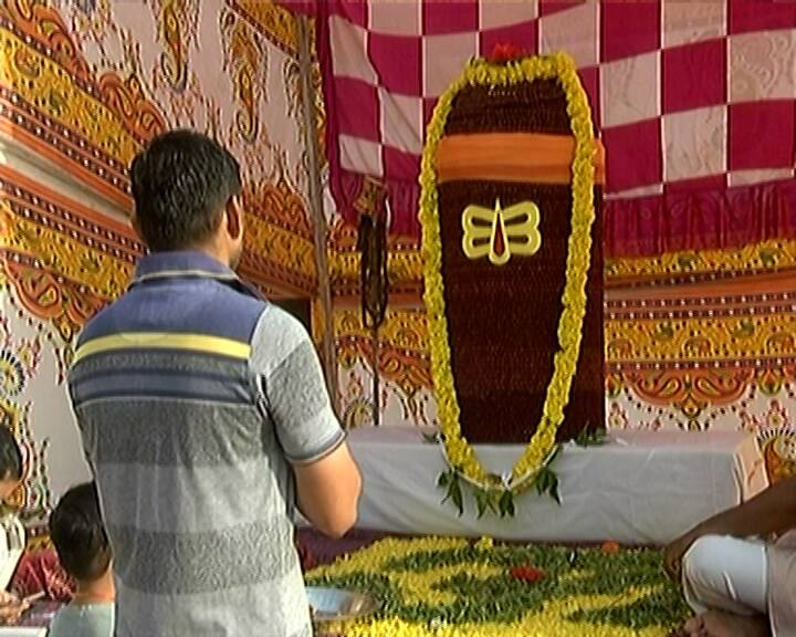 18 વર્ષ બાદ શ્રાવણ મહિનાના  અંતિમ દિવસ અને શનિ અમાવસ્યાનો સંયોગ સર્જાયો છે. પંચાંગ અનુસાર આ વર્ષે  અમાસ પર ખૂબ જ દુર્લભ સંયોગ બની રહ્યો છે.