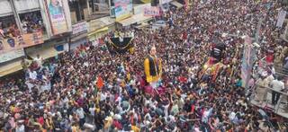 Marbat: दोन वर्षाच्या खंडानंतर मारबत उत्सव प्रचंड उत्साहात साजरा; पिवळ्या अन् काळ्या मारबतीच्या दर्शनासाठी गर्दी  