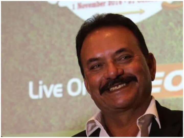 মদন লাল এশিয়া কাপে ২ ম্যাচ বল করে ১৪ ওভারে ৩২ রান দিয়ে ২ উইকেট তুলে নিয়েছেন। তাঁর ইকনমি মাত্র ২.২৮।