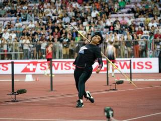 Neeraj Chopra Lausanne Diamond League Leads 89.08m Attempt career third best Neeraj Chopra Lausanne League: டைமெண்ட் லீக் தொடரில் அசத்திய நீரஜ் சோப்ரா.. பட்டம் வென்ற முதல் இந்தியர்.. இறுதிக்கு தகுதி..!