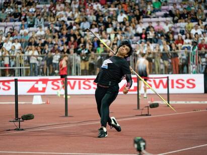 Neeraj Chopra Lausanne Diamond League Leads 89.08m Attempt career third best Neeraj Chopra Lausanne League: டைமெண்ட் லீக் தொடரில் அசத்திய நீரஜ் சோப்ரா.. பட்டம் வென்ற முதல் இந்தியர்.. இறுதிக்கு தகுதி..!