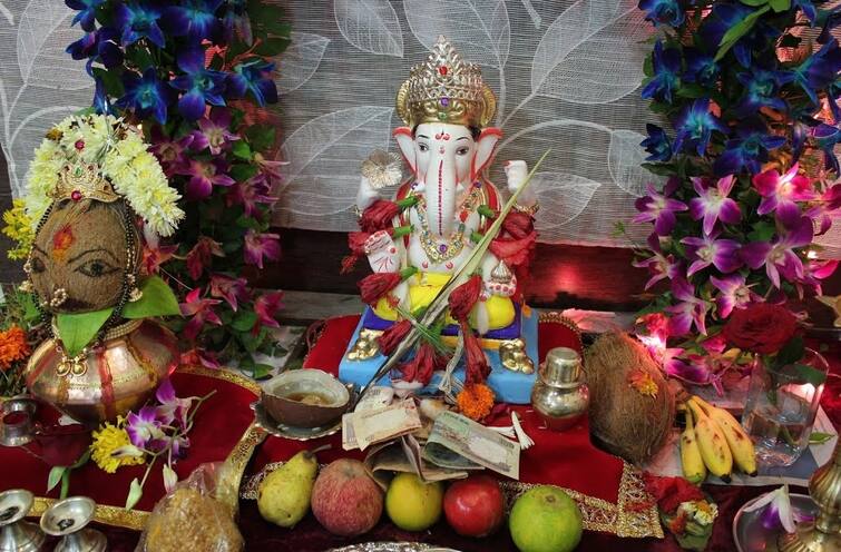 Know Ganesh Chaturthi date and do this puja for grah shanti Ganesh Chaturthi 2022 Date: ગણેશ ચતુર્થી ક્યારે ? જાણો ગણેશ પૂજાથી કયા-કયા ગ્રહ થાય છે શાંત