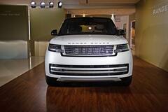2022 New Range Rover first look review: નવી રેન્જ રોવર છે વધુ લક્ઝરી અને આ છે ફીચર્સ