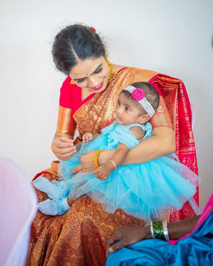 10 मे 2022 रोजी अभिनेत्री मीनाक्षी राठोड आणि कैलास वाघमारे यांना कन्यारत्न झाले. (Meenakshi Rathod/instagram)