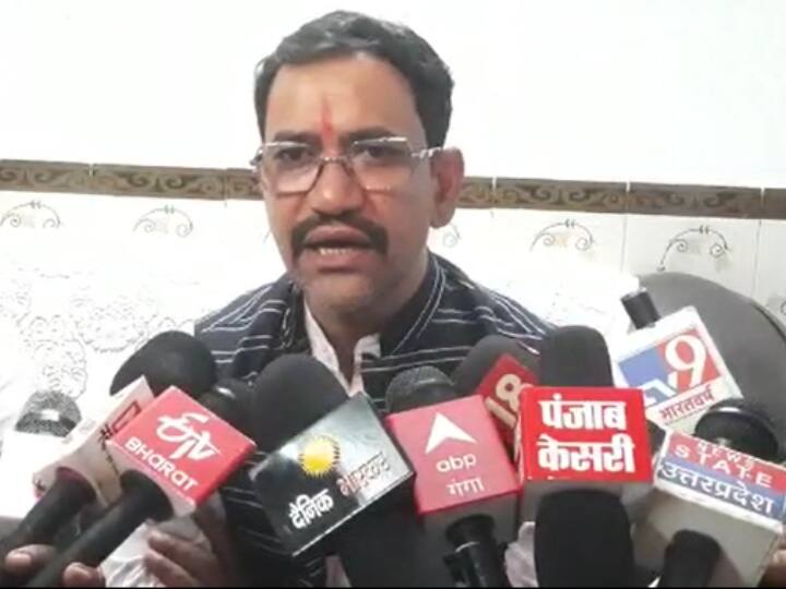 Azamgarh: जल्द होगी आजमगढ़ रेलवे स्टेशन का विस्तार, नए प्लेटफॉर्म को लेकर सांसद निरहुआ ने ADRM से की बात Azamgarh MP Dinesh Lal Yadav Nirhua discusses with ADRM new platform to be built ANN Azamgarh: जल्द होगी आजमगढ़ रेलवे स्टेशन का विस्तार, नए प्लेटफॉर्म को लेकर सांसद निरहुआ ने ADRM से की बात