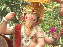 Ganesh Chaturthi : चिंचपोकळीच्या चिंतामणीचे आगमन थाटामाटात,आगमन सोहळ्याला मुंबईकरांची मोठी गर्दी