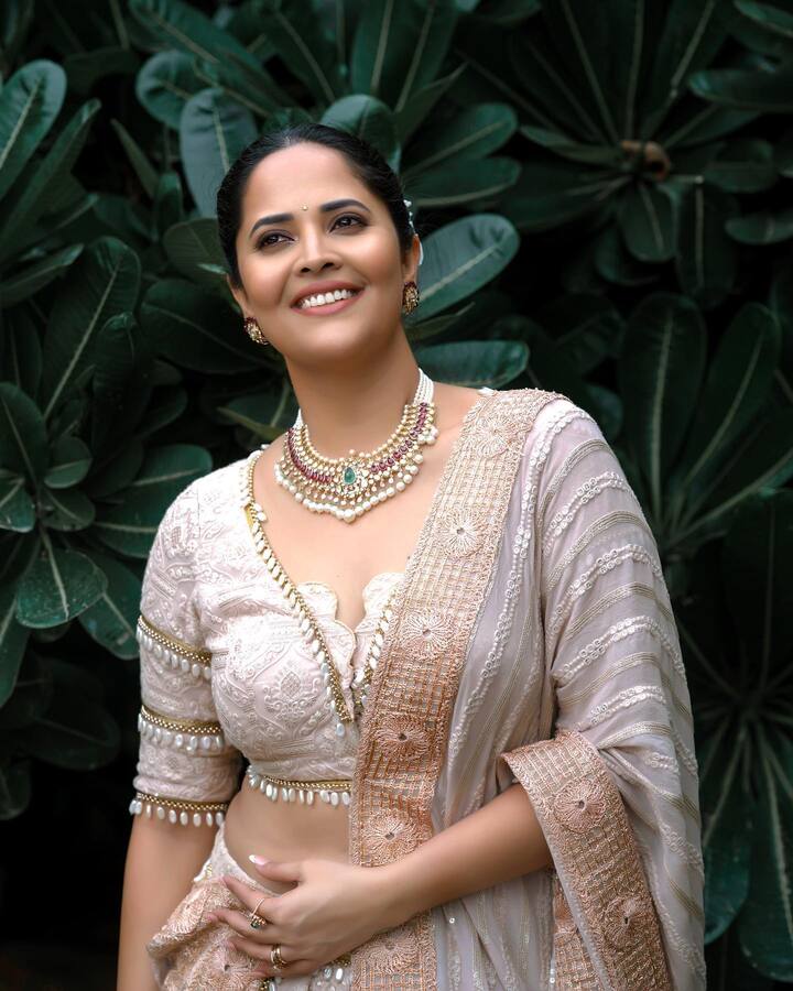 అనసూయ భరద్వాజ్ బ్యూటీఫుల్ ఫోటోస్. Image Credit: Anasuya Bhardwaj/ Instagram