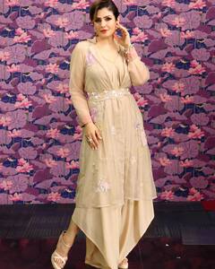 PHOTO: 90 च्या दशकातील सुंदर आणि लोकप्रिय अभिनेत्री रवीना टंडनच्या आजही होतात चर्चा!