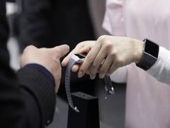 ஸ்மார்ட்டாக மாறும் இந்தியர்கள்! ஸ்மார்ட்வாட்சில் சீனாவை தட்டித்தூக்கிய இந்தியா! விவரம் இதுதான்!