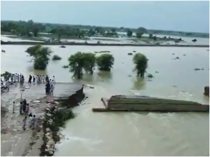 Pakistan Flood: Flood has created havoc in Pakistan, now the army has been deployed for rescue operations Pakistan Flood: ਪਾਕਿਸਤਾਨ 'ਚ ਹੜ੍ਹ ਨੇ ਮਚਾਈ ਤਬਾਹੀ, ਹੁਣ ਬਚਾਅ ਕਾਰਜ ਲਈ ਫੌਜ ਤਾਇਨਾਤ