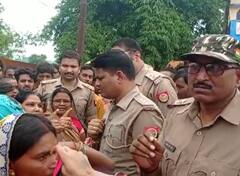 सोनभद्र में बिजली के टूटे तार की चपेट में आने से एक युवक की मौत, लोगों ने सड़क जाम कर किया प्रदर्शन