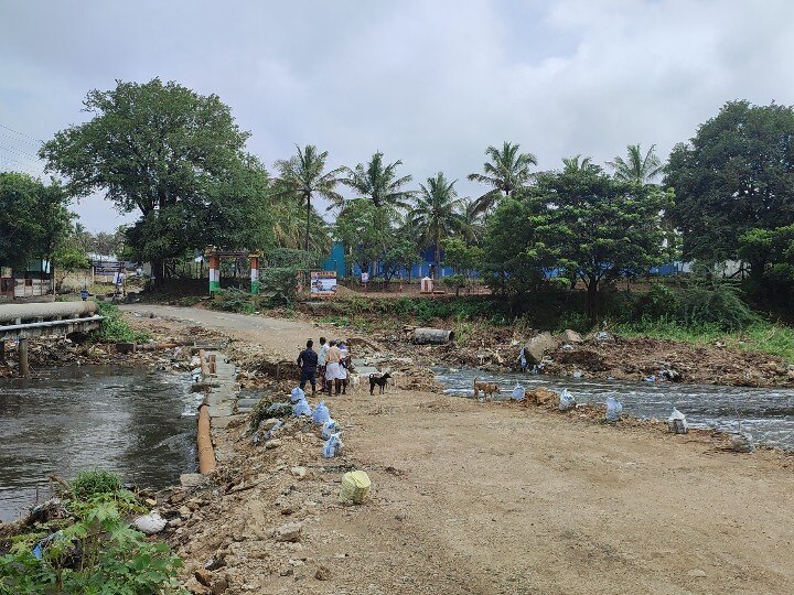 கோவையில் வெளுத்து வாங்கிய மழை; அடித்துச் செல்லப்பட்ட தரைப்பாலம் - போக்குவரத்து பாதிப்பால் வாகன ஓட்டிகள் அவதி