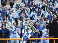 Iranian Women in Football Stadium: 40 ਸਾਲਾਂ 'ਚ ਪਹਿਲੀ ਵਾਰ ਹੋਇਆ ਅਜਿਹਾ, ਈਰਾਨੀ ਔਰਤਾਂ ਨੇ ਸਟੇਡੀਅਮ 'ਚ ਜਾ ਕੇ ਦੇਖਿਆ ਘਰੇਲੂ ਫੁੱਟਬਾਲ ਮੈਚ