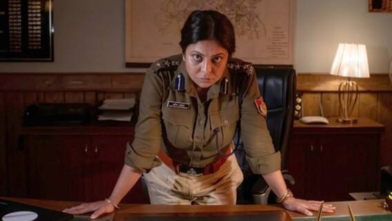 Shefali Shah को कैसे बदल देती थी Delhi Crime की Police Uniform | ENT LIVE