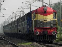 Order Food Using Whatsapp: ট্রেনে সফরের মধ্যেই হোয়াটসঅ্যাপের মাধ্যমে অনলাইনে খাবার অর্ডার করতে পারবেন যাত্রীরা