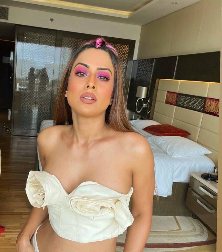 Nia Sharma: નિયા શર્માએ ઈન્સ્ટાગ્રામ પર શાનદાર તસવીરો શેર કરી છે. આ તસવીરોમાં નિયા વ્હાઈટ કલરના ડ્રેસમાં જોવા મળી રહી છે.