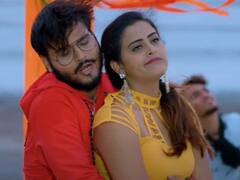 समुंद्र किनारे अरविंद अकेला कल्लू ने मारे लटके-झटके, यामिनी सिंह के तेवर लगे सबसे हटके