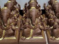 Ganesh Chaturthi : जळगावात गाईच्या शेणापासून साकारली पर्यावरणपूरक गणेशमूर्ती