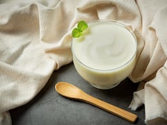 Curd At Home: घर में ऐसे जमाएं एकदम मार्केट जैसा दही, ये ट्रिक आएगा काम