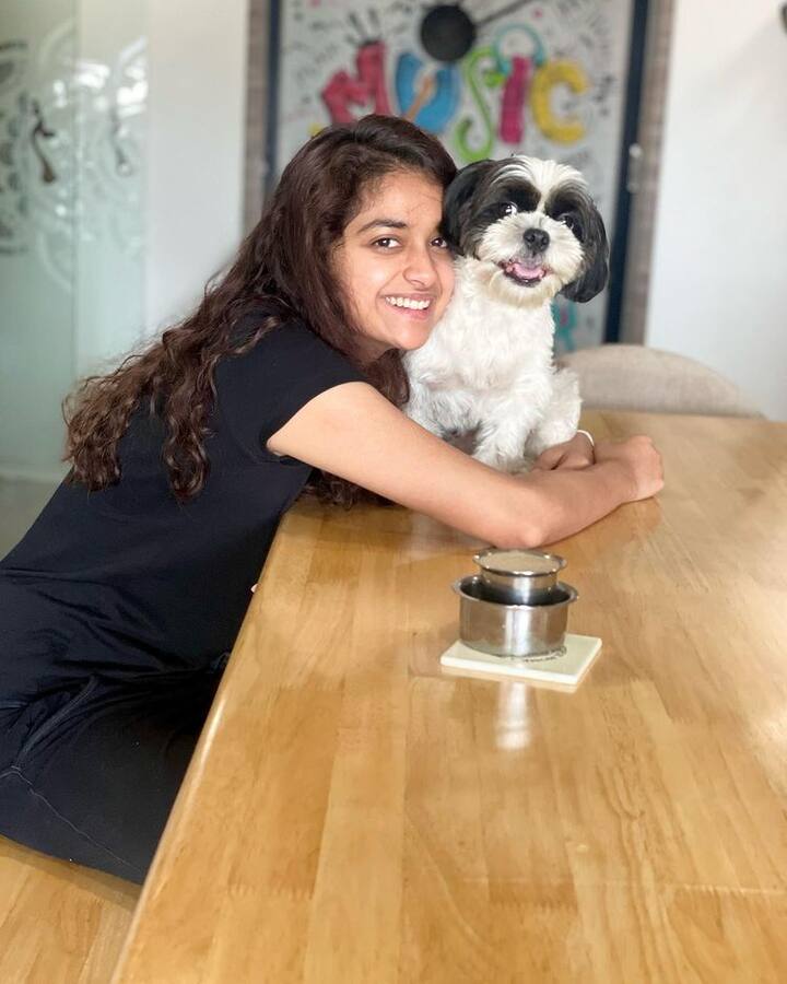 కీర్తి సురేష్ ఫోటోలు  -Image Credit: Keerthy Suresh/Instagram