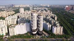 Noida Twin Towers : असं आहे 'ट्विन टॉवर', थोड्याच वेळात होणार जमीनदोस्त, पाडकामाची तयारी अंतिम टप्प्यात