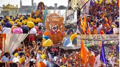 ਪ੍ਰਕਾਸ਼ ਪੁਰਬ ਨੂੰ ਸਮਰਪਿਤ ਗੁਰੂ ਨਗਰੀ 'ਚ ਸਜਾਇਆ ਗਿਆ ਨਗਰ ਕੀਰਤਨ , ਸੰਗਤਾਂ ਦਾ ਉਮੜਿਆ ਸੈਲਾਬ, ਦੇਖੋ ਤਸਵੀਰਾਂ