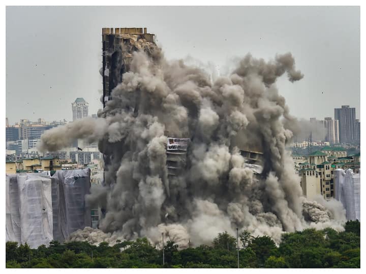 Noida Twin Towers Razed: Several Birds Might Have Died In High-Rise Demolition, Say Conservationists Noida Twin Towers Razed: Several Birds Might Have Died In High-Rise Demolition, Say Conservationists