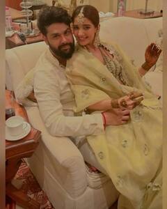 Kunal Rawal की मेहंदी सेरेमनी में छाए अर्जुन कपूर-मलाइका अरोड़ा, मीरा कपूर ने कैरी किया ये आउटफिट