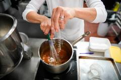 Side Effects of Salt : ਕਿਤੇ ਤੁਸੀਂ ਵੀ ਭੋਜਨ 'ਚ ਜ਼ਿਆਦਾ ਨਮਕ ਦਾ ਸੇਵਨ ਤਾਂ ਨਹੀਂ ਕਰਦੇ, ਹੋ ਸਕਦੀਆਂ ਇਹ ਗੰਭੀਰ ਬਿਮਾਰੀਆਂ