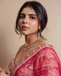 Kalyani priyadarshan:பொட்டு தோட்ட பௌர்ணமி...நடிகை கல்யாணி பிரியதர்ஷன் லேட்டஸ்ட் கிளிக்ஸ்!