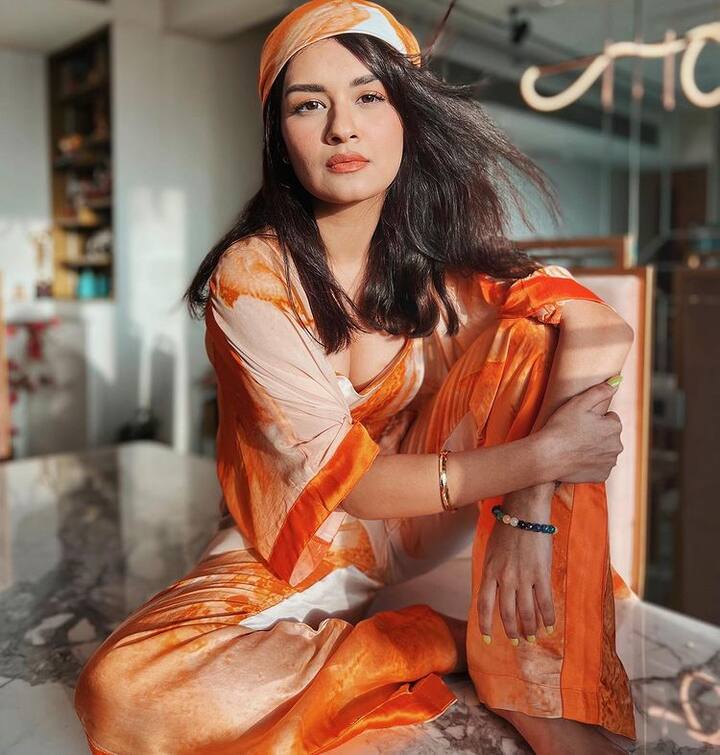 તેનો આ બોલ્ડ લુક ખૂબ જ વાઈરલ થઈ રહ્યો છે.